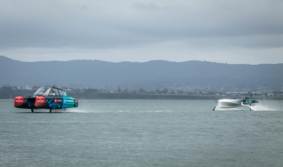 hydrogen-powered foiling chase boat by ETNZ takes flight in america's cup