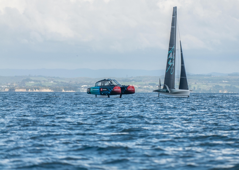 Emirates Team New Zealand AC40 Foiling Yacht Available for Private Buyers -  Yacht Harbour